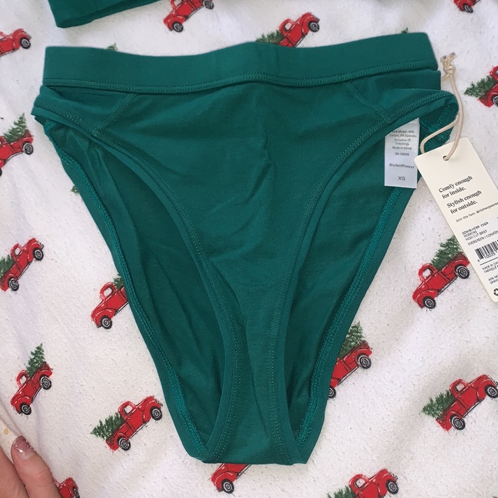 NWT! Richer Poorer Set - Picture 3 of 11